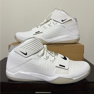 Nike Zoom Force Savage Turf Football Shoes Mens 13.5 White Black Cleats AQ8130